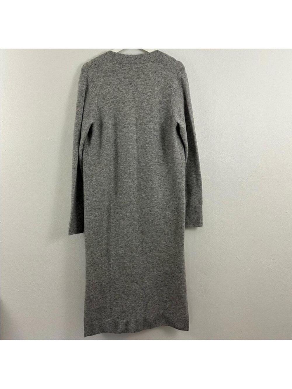 Loft Women’s Cardigan Size M - Picture 2 of 3